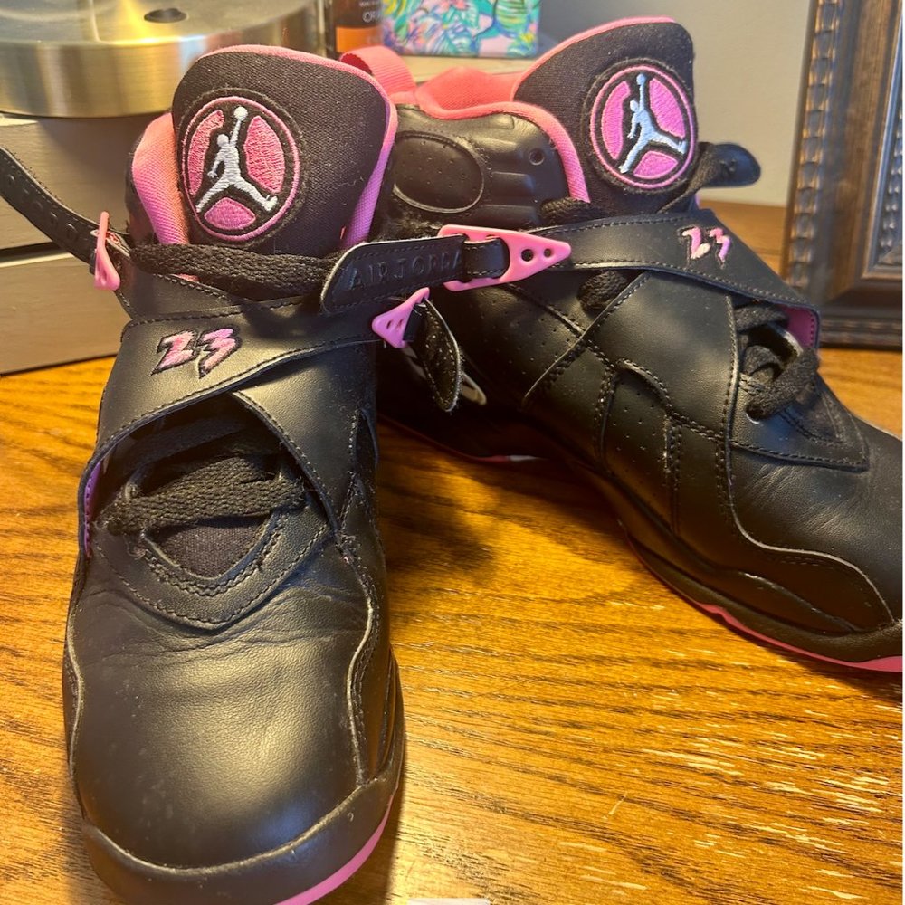 Air Jordan retro 8 pink and black, size 5Y